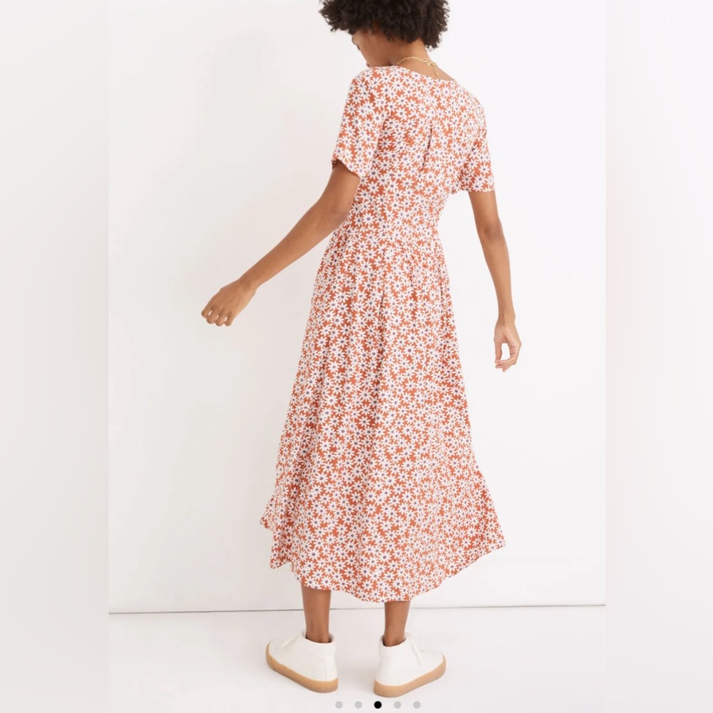 💚💚 MADEWELL Clara Midi Dress in Falling Daisies - Picture 3 of 15